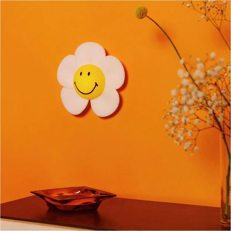 Smiley® Daisy Day Light