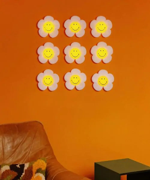 Smiley® Daisy Day Light