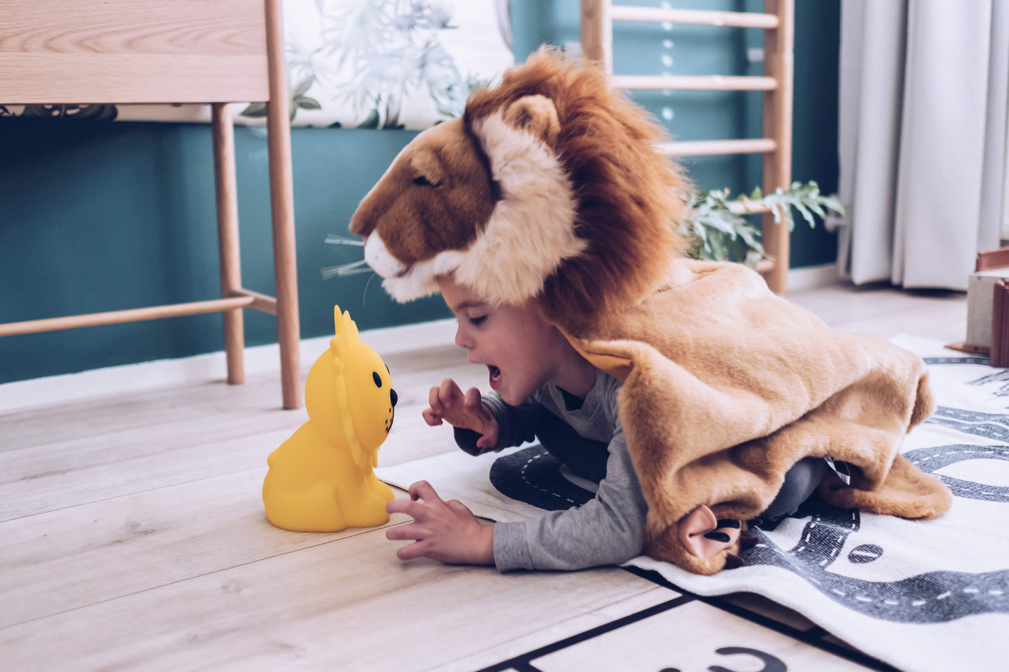 Lifestyle image of Lion First Light creating a comforting bedtime atmosphere