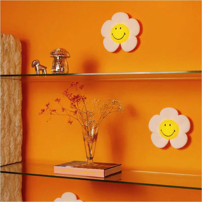 Smiley® Daisy Day Light