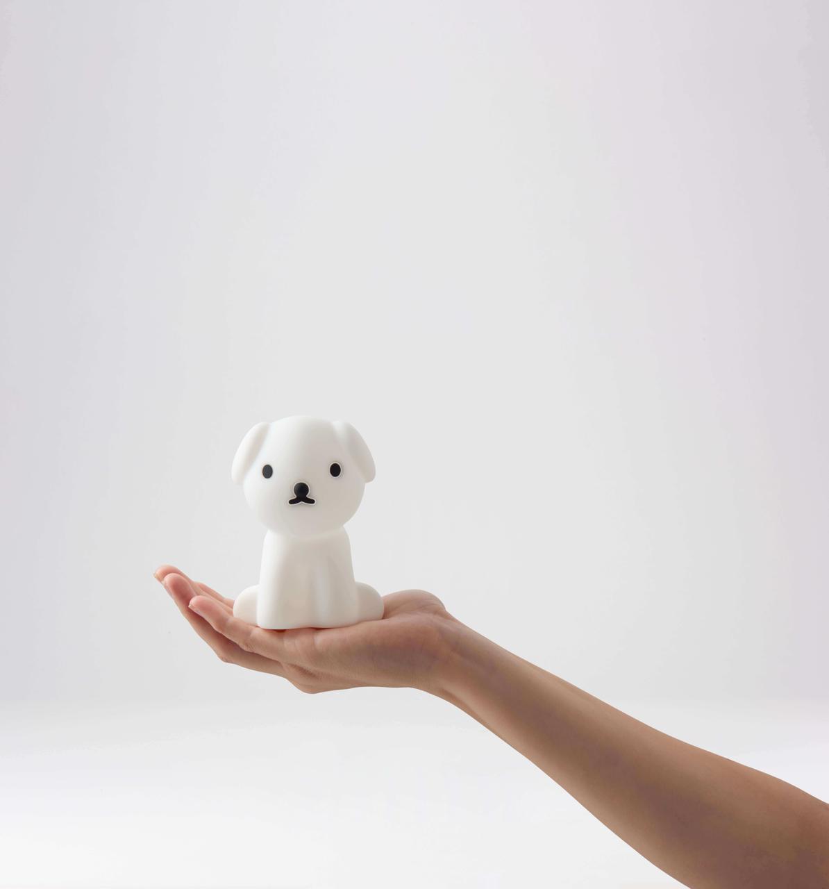 Close-up of Snuffy Bundle of Light BPA-free silicone design